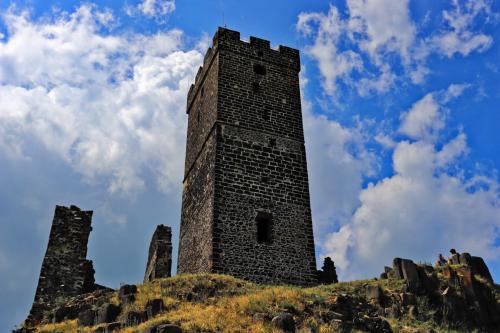 ŠV01 Hrad Házmburk a český granát